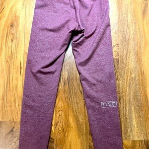 Fleo Cool Maroon 25” El Toro Leggings